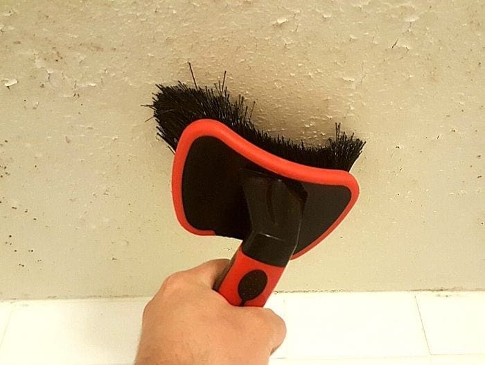 How To Clean Mold Off Bathroom Ceiling In 4 Steps Htht